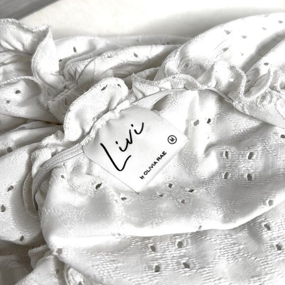 Livi by Olivia Rae White Crop Top Tank Size Medium - Picture 5 of 5